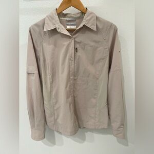 Columbia Omni-Shade Sun Shirt Women's L Tan UPF Roll Tab Polyester Button Down